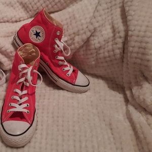 Women's 8.5 Converse High tops